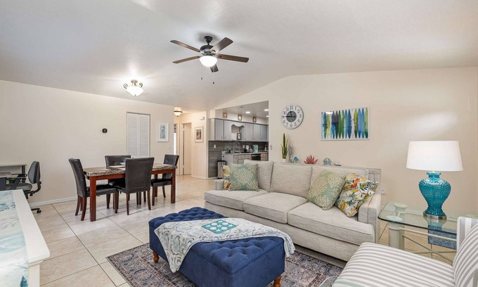 Satellite Beach Casa | Beachy Retreat 1 Mile to Beach