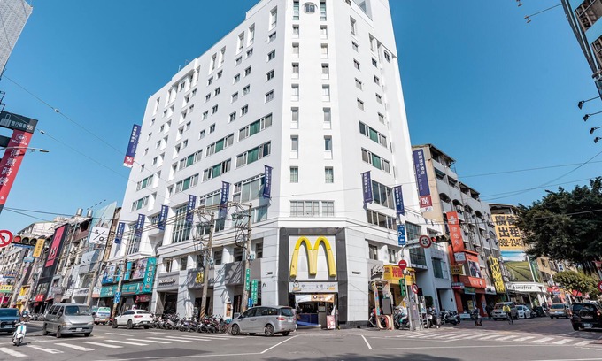 Xitun District Hotel | Beacon Hotel