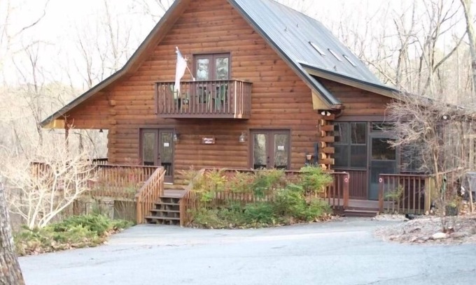 Warm Springs Cabina | Beacon of Light -Minutes to Callaway Gardens. Pet-friendly!