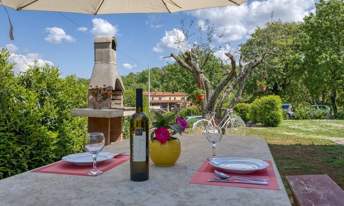 Crklada Apartamento | Beakovic Apartment with Garden