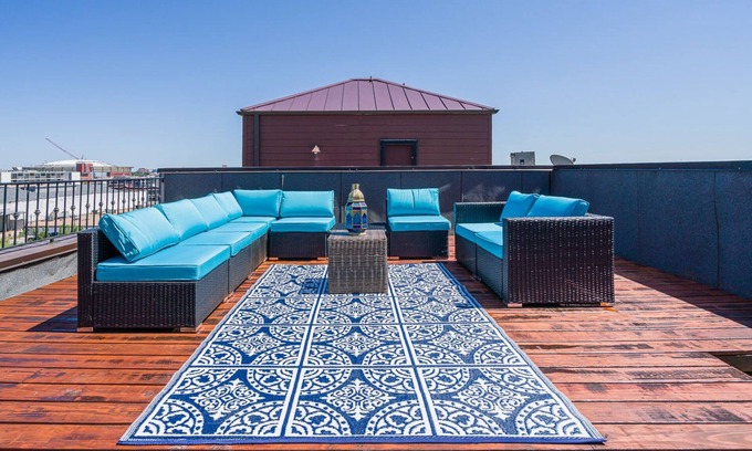 Downtown Memphis Casa | 3 cuadras Beale St- Enorme 4 habitaciones, 6 baños, garaje privado, terraza en la azotea, capacidad para 18 personas