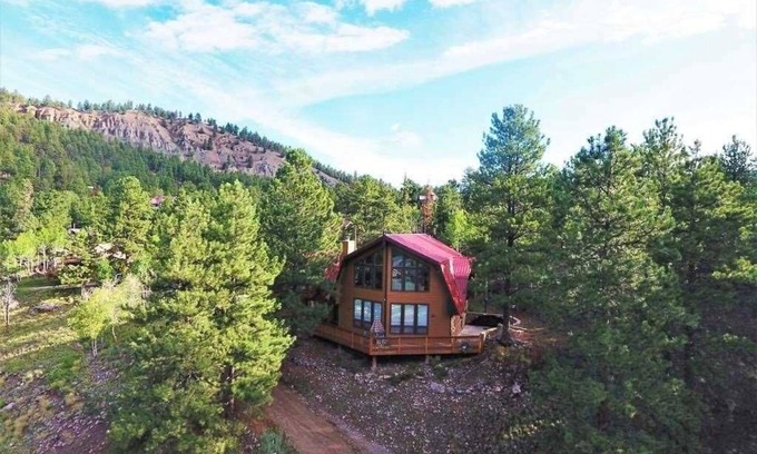 Lake City Casa | Bean's Place - Large Family Home with Beautiful Views From the Large Deck