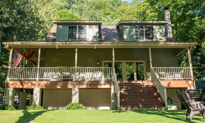 Farrandsville Cabina | Bear Bottom Lodge - Now with WiFi!!