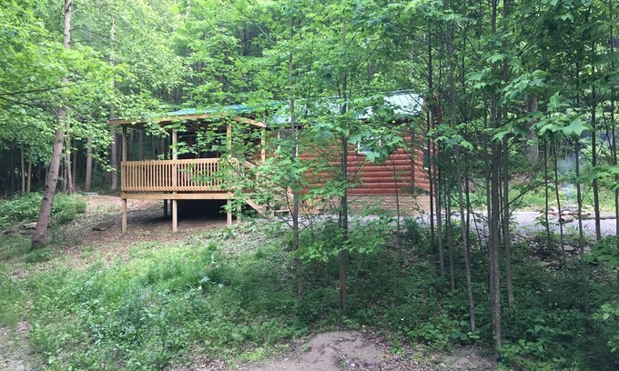 South Bloomingville Cabina | Cabina del oso, Hocking Hills