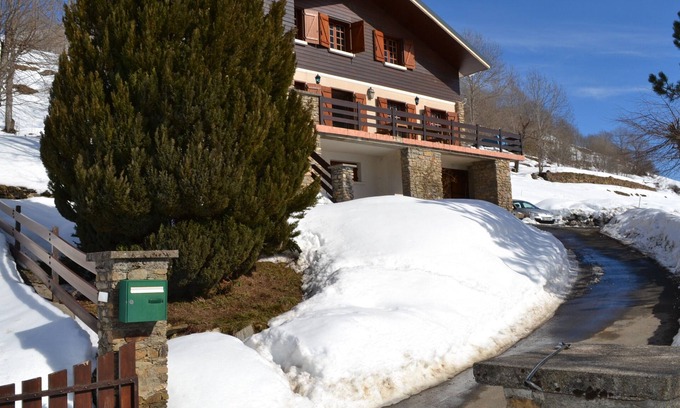 Bagneres-de-Luchon Chalet De Esquí | Bear chalet en Poubeau a 8 minutos de peyragudes, a 10 minutos de luchon, vista a la montaña