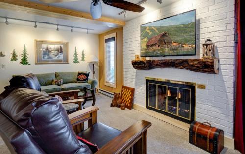 Steamboat Springs Apartamento | Bear Claw 104 - Ski-in Ski-out Condo!