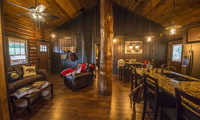 Jardine Cabina | Bear Creek Cabins - Cabina de 1040 pies cuadrados