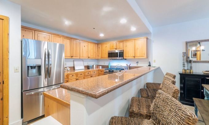 Mountain Village Condominio | Bear Creek Lodge 111 2 Bedroom Condo by Alpine Lodging Telluride