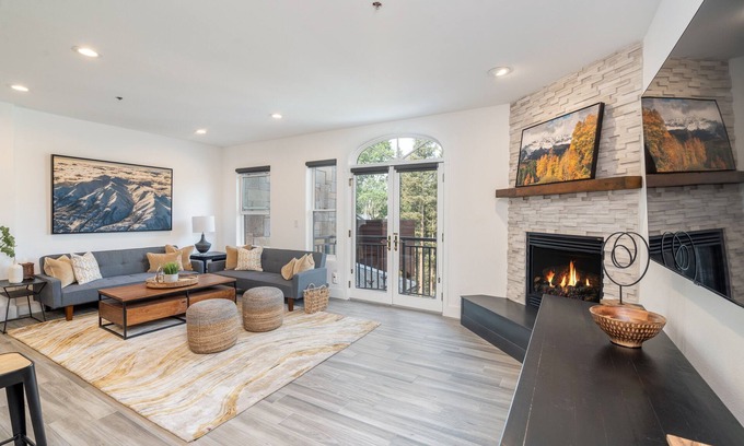 Mountain Village Condominio | Bear Creek Lodge 207 2 Bedroom Condo by Alpine Lodging Telluride