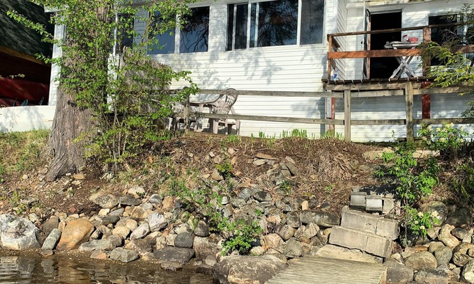 Lake Desolation Cabaña | Bear Creek Lodge, Lakeside Cottage