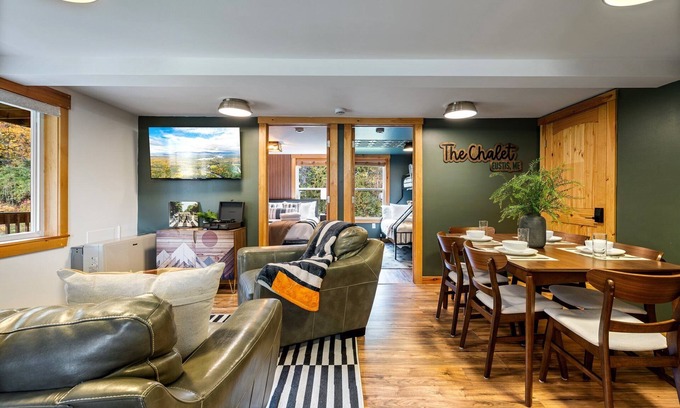 Eustis Apartamento | Bear Cub Charming 2-bedroom apartment near Sugarloaf on Snowmobile/ATV trails