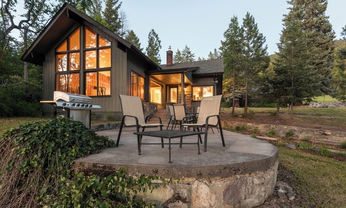 Bigfork Casa | Bear Den at Henry Creek Orchard