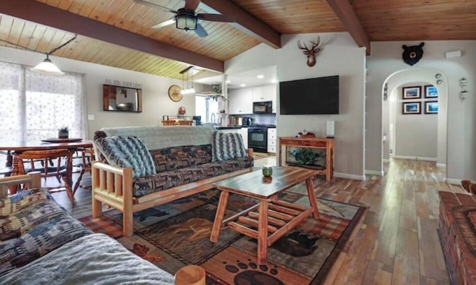 Three Rivers Casa | Bear Hollow by Sequoia National Park