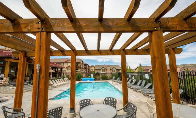 Bear Hollow Village Condominio | Bear Hollow @Park City! Pool Hot Tub Fireplace