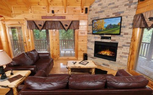 Sevierville Villa | Bear Hug at Bear Creek