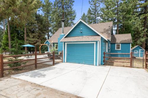 Big Bear Lake Casa | Bear Slope View Cabin - Beautiful home located just south of Bear Mountain ski resort!