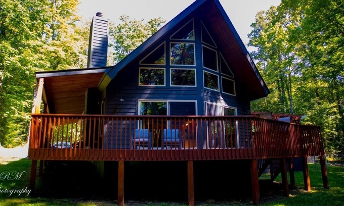 Accident Cabina | Bearfoot Hideaway