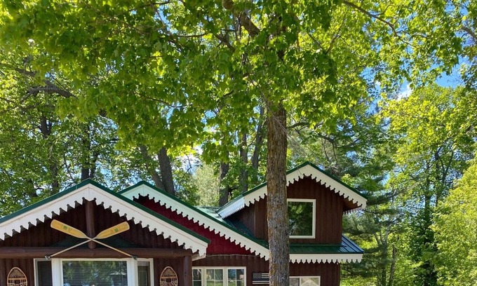 Whipholt Cabina | Bears Den cabin- within walking distance and access of Leech Lake