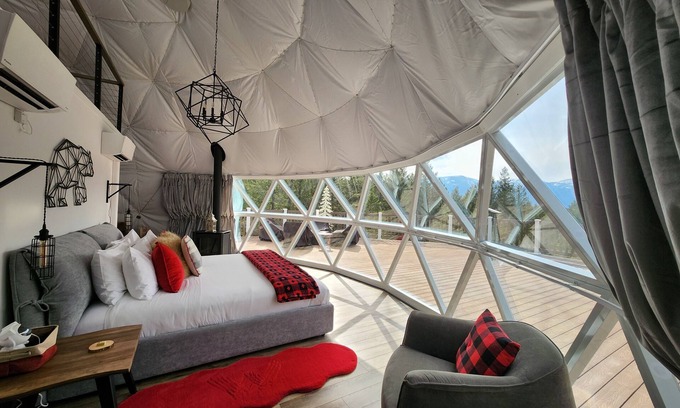 East Kootenay Cabina | Beat boredom in the Bear Dome at Winderdome Resort