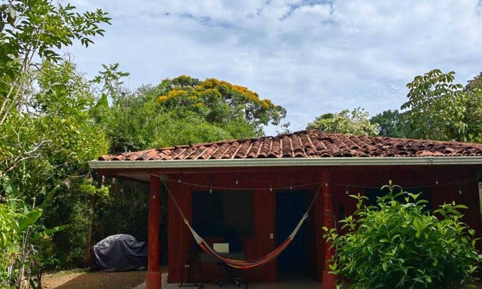 Uvita Cabaña | Beatiful Cozy House/Nice garden-near to the beach