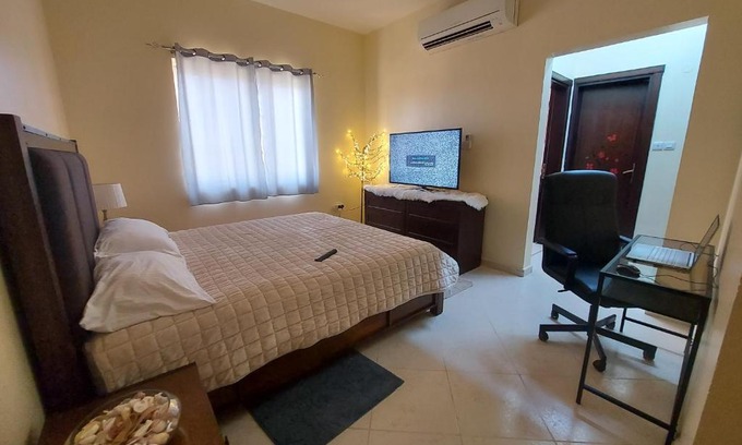 Al Ain Apartamento | BEATIFUL STUDIO FOR STAY