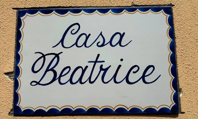 Campinola Apartamento | Beatrice House, cozy retreat within walking distance of chaos!