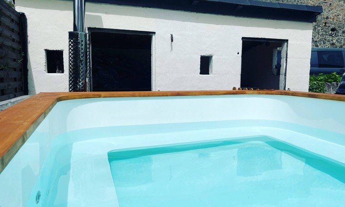 La Chapelle-Saint-Etienne Casa | Beautiful Cottage with private plunge pool/Hot Tub - 40 mins from Puy du Fou