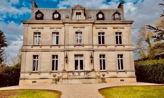 Saint-Medard-de-Guizieres Casa | Beautiful mansion close to Saint-Émilion