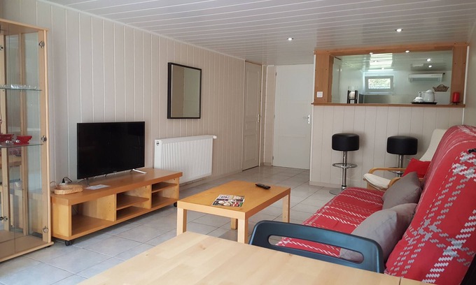 Saint-Germain-les-Corbeil Apartamento | Hermoso estudio a 30 km de París en una residencia suburbana.