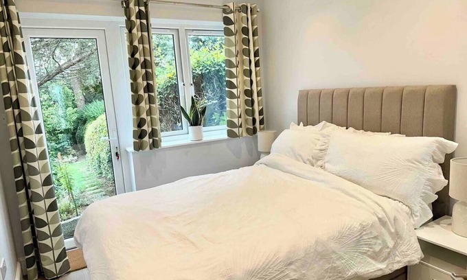Carshalton South and Clockhouse Apartamento | Beautiful Ground Floor Flat in South London - Little Vine