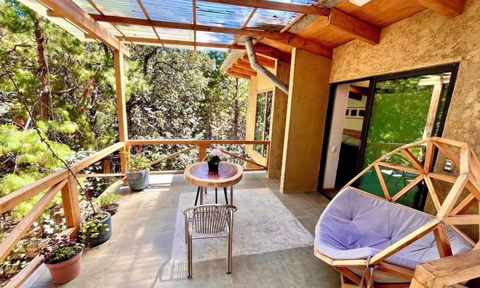 Zinacantan Cabina | Beautiful cabin in the middle of the forest, Cabaña Colibrí.