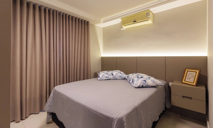 Bairro Jardim Botanico Apartamento | Beautiful, cozy , renovated apartment blocks from the Botanical Garden.