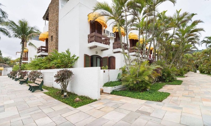 Loteamento Joao Batista Juliao Casa | Hermosa casa de pie en la arena