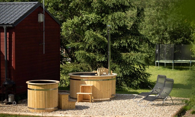 Dolni Branna Casa | Maravillosa casa de vacaciones privada con WIFI, jacuzzi, TV, terraza, aparcamiento