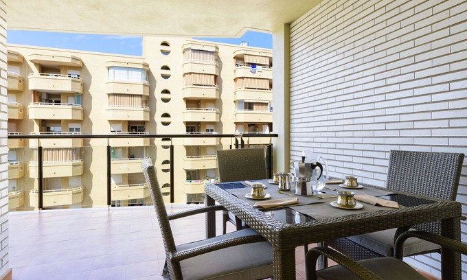 Marina d'Or Apartamento | Precioso apartamento para 4 personas con WIFI, piscina, A/C, TV, terraza y aparcamiento
