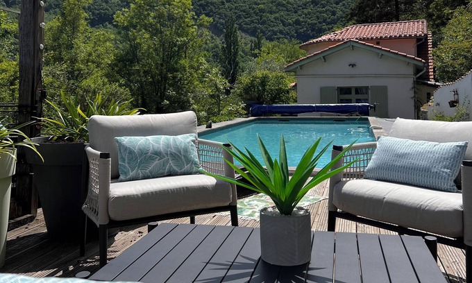 Saint-Antonin Noble Val Casa | A poca distancia de la ciudad con todas las comodidades necesarias para unas vacaciones sin coche