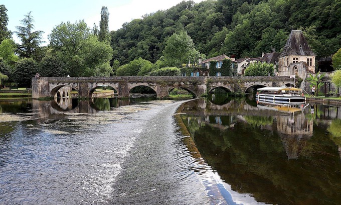 Saint-Pierre-de-Frugie Casa | Beautiful holiday home with lake 15min by bike