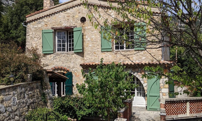 Escragnolles Casa | Hermosa casa de campo provenzal enclavada en las montañas