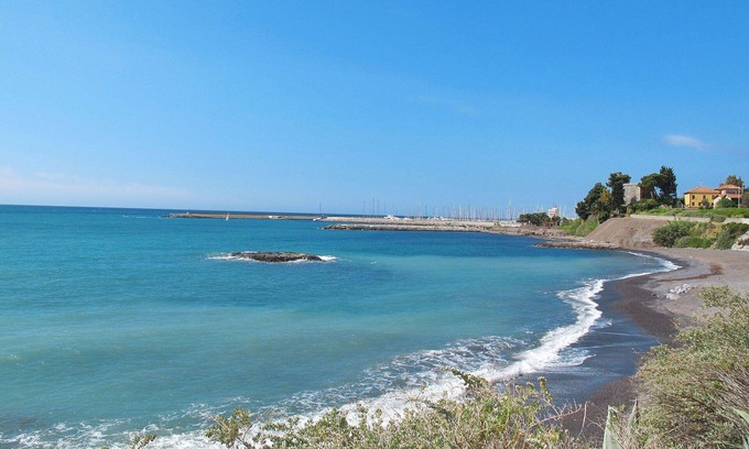 Terzorio Casa | Beautiful private villa for 4 guests with internet, pool, A/C, TV, patio, pets allowed and parking