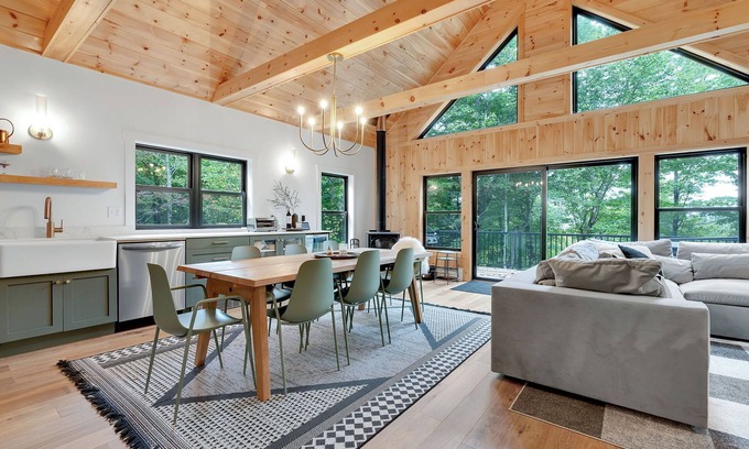 Rangeley Chalet De Esquí | Beautiful, brand new, Mountainside Home on Saddleback Mountain
