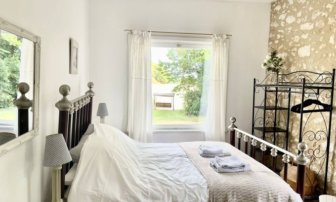 Eymet Cabaña | Beautiful 1-Bed Gite 2km quiet walk from Eymet