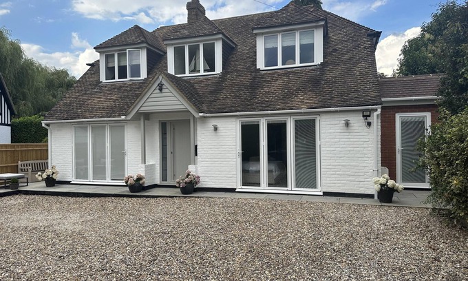 Bourne End Apartamento | Beautiful 1-Bed Studio in Bourne end