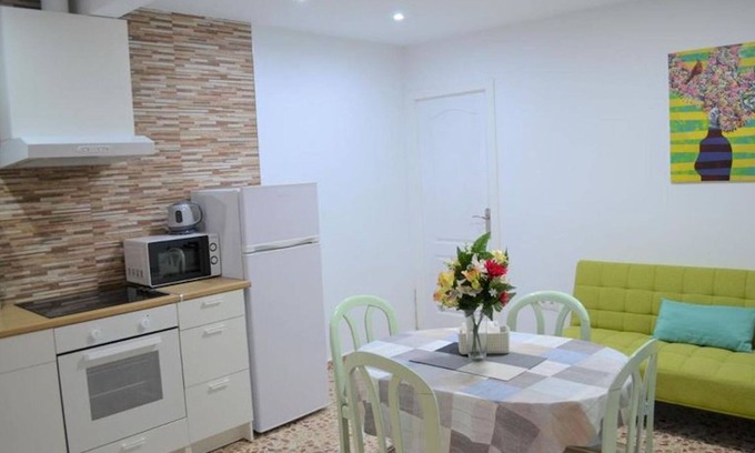 Alicante Apartamento | Hermoso Apartamento de 1 dormitorio con galería y Aire Acondicionado