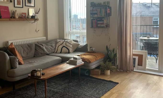 Shacklewell Apartamento | Beautiful 1 bedroom flat with a balcony in vibrant east london