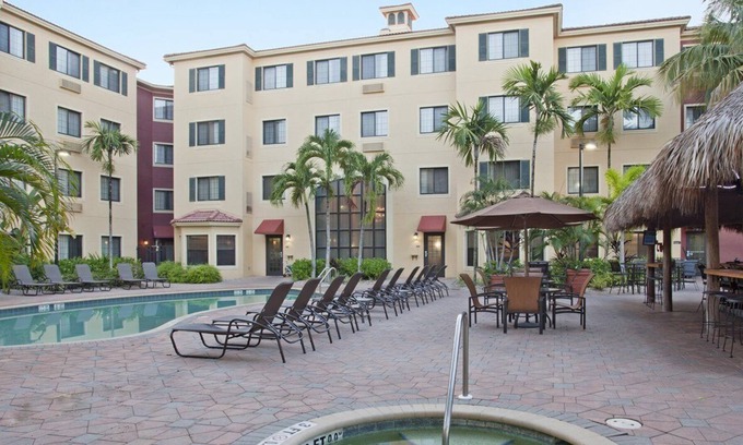 Park Shore Apartamento | Beautiful 1 bedroom unit at resort, sleeps 4