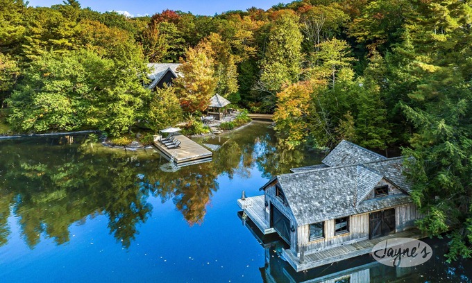 Torrance Cabaña | Beautiful 100 Yr Old Log Cabin totally renovated, Guest House and Boathouse!