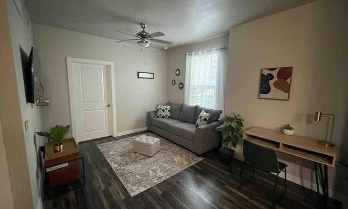 Oakland Estates Apartamento | Beautiful 1Bed/Bath Centrally Located