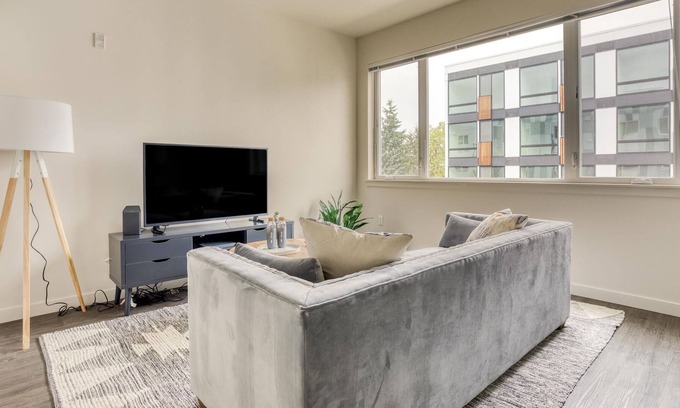 Downtown Apartamento | Beautiful 1BR in Redmond w/ Gym 1mi to Dtwn