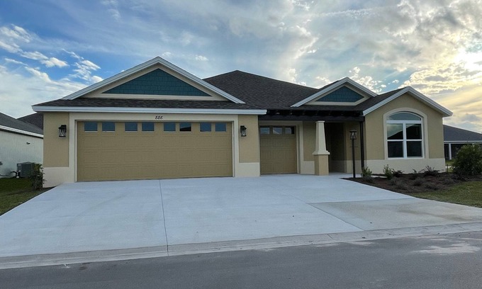 Leesburg Casa | Beautiful 2-bed 2-bath home in The Villages, Includes Golf Cart