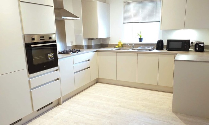 Greenhithe Apartamento | Beautiful 2-bed Apartment in Greenhithe, Bluewater, Free parking space